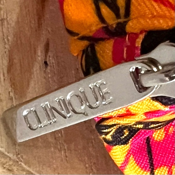 Clinique x Donald Pliner Cosmetic Bag NWOT - Picture 8 of 9